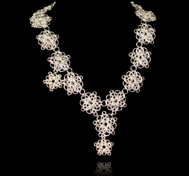 Stars necklace by Deberitz.